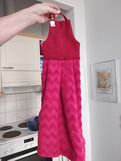 Kauniita keittiöpyyhkeitä hintaan 7e